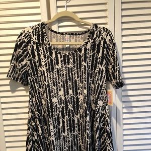 Lularoe perfect tee